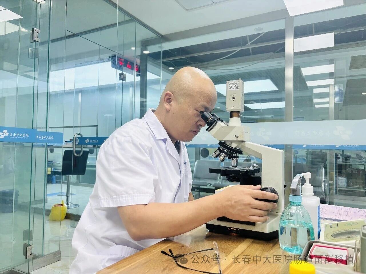 广安市|高朋磊医师：左手男科临床，右手肠道菌群移植深入研究